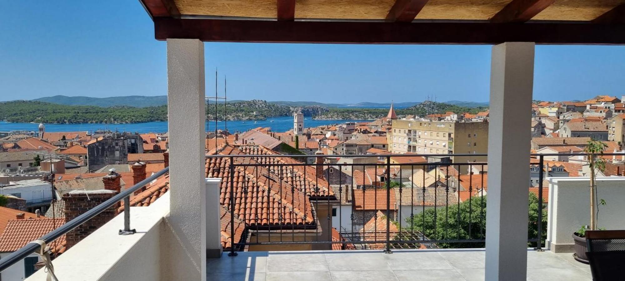 Apartament Bebe In Old Town- With Free Parking