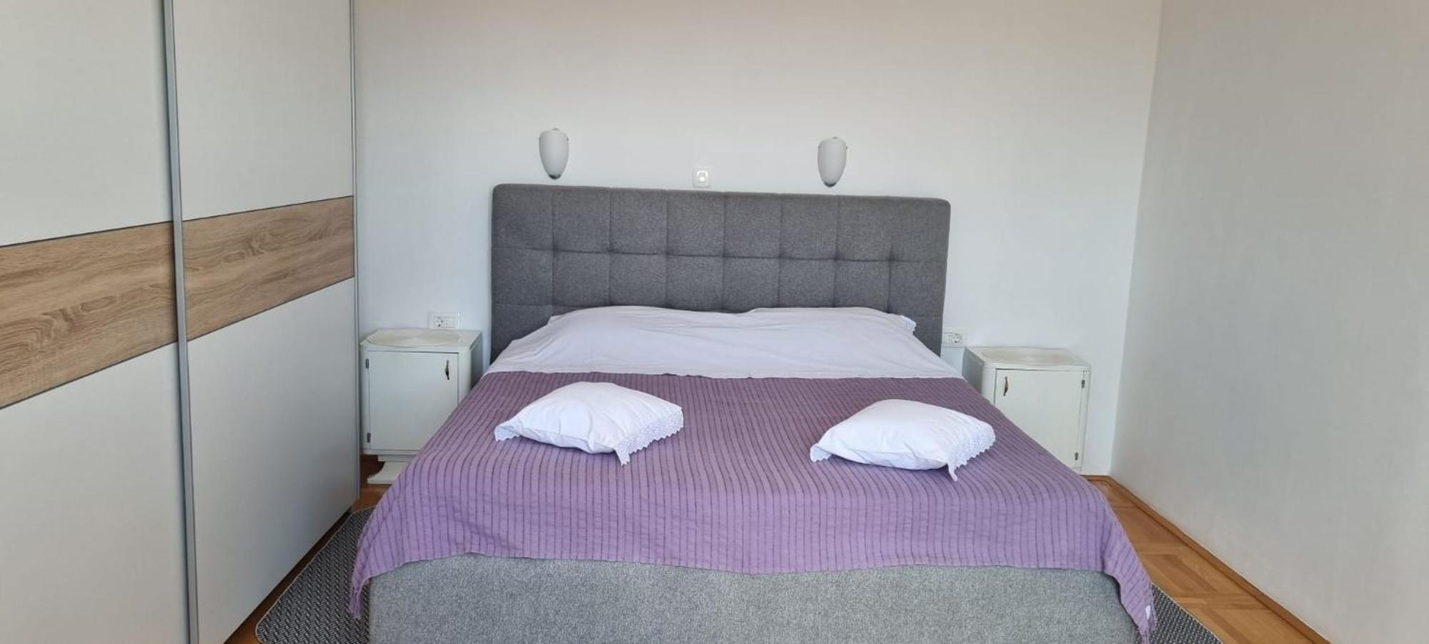 Apartment Bebe In Old Town- With Free Parking *