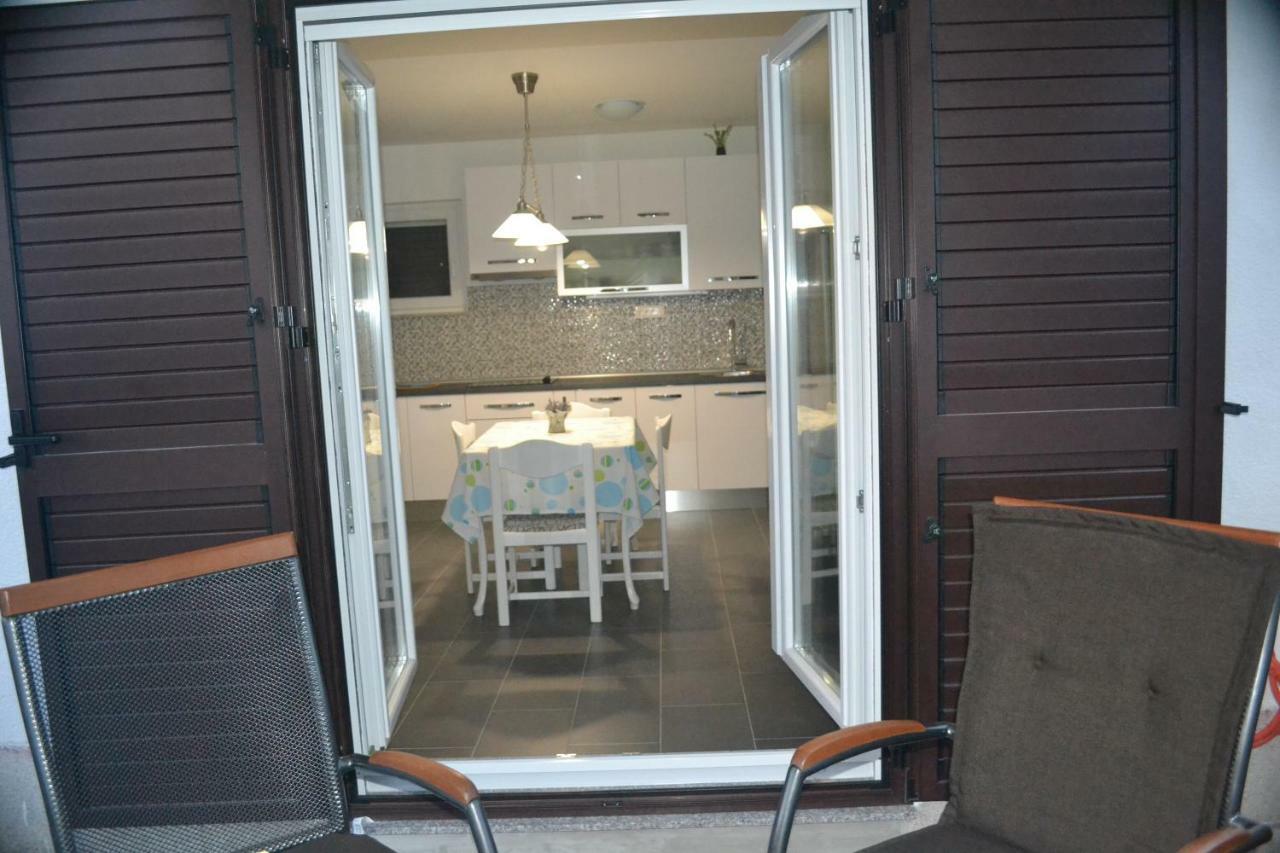 Apartment Bebe In Old Town- With Free Parking
